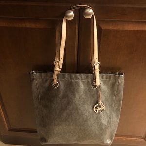 Michael Kors shoulder tote